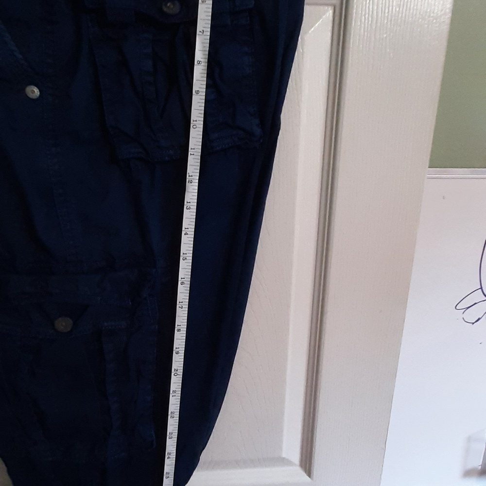 Mens Blue cargo short, 36 size